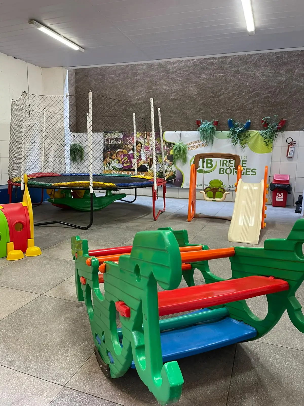 Área de playground do Colégio Irene Borges